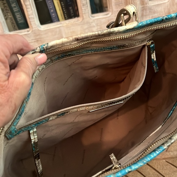 Brahmin Bird of Paradise Handbag and Walet - Picture 8 of 14